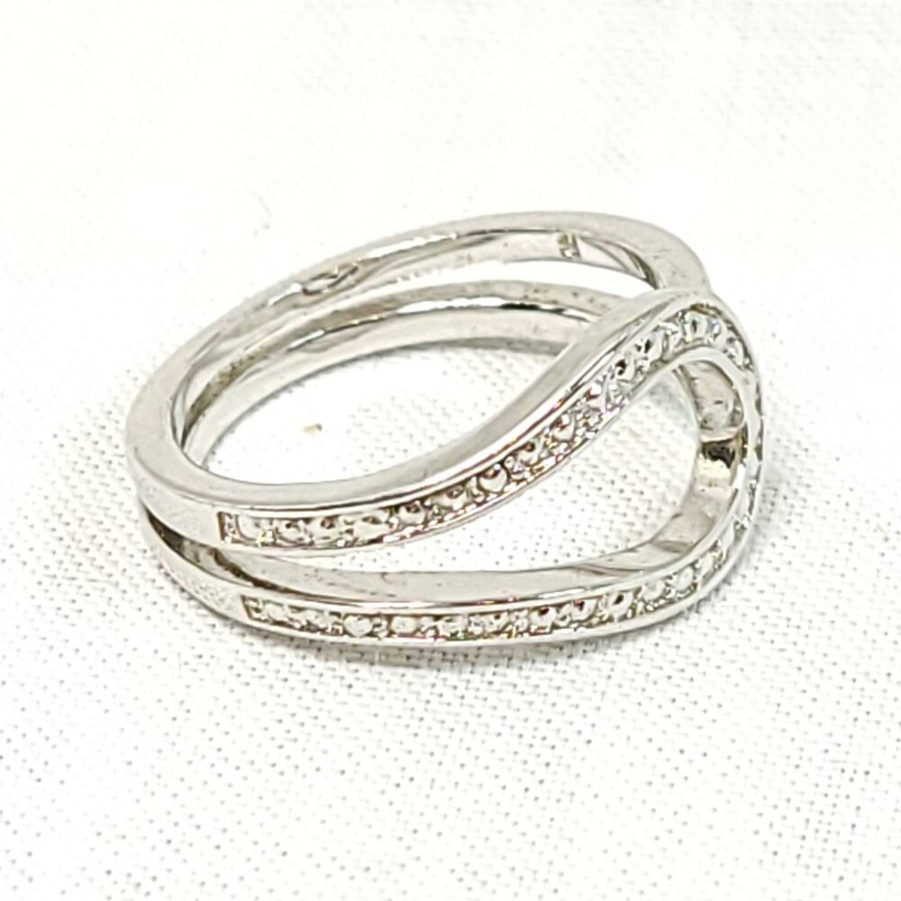 Avon Loop Ring - Picture 9 of 9